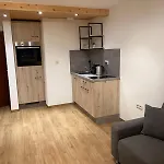 בית הארחה Alpenappartements Schwalbennestl 3*