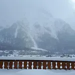 Alpenappartements Schwalbennestl بيت ضيافة 3*