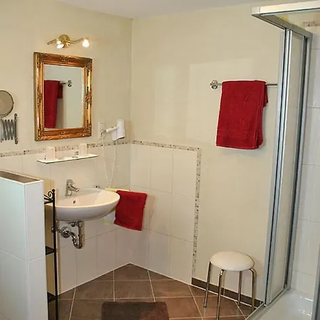 Casa de hóspedes Alpenappartements Schwalbennestl 2*