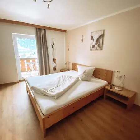 Alpenappartements Schwalbennestl Гостевой дом 3*