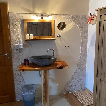 Casa de hóspedes Alpenappartements Schwalbennestl Mittenwald