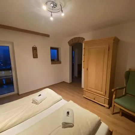 Casa de hóspedes Alpenappartements Schwalbennestl Mittenwald