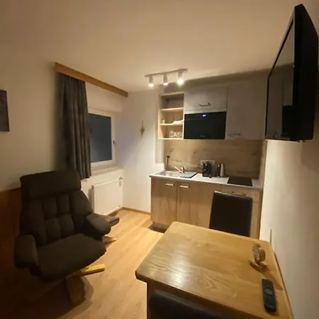 Гостевой дом Alpenappartements Schwalbennestl 3*