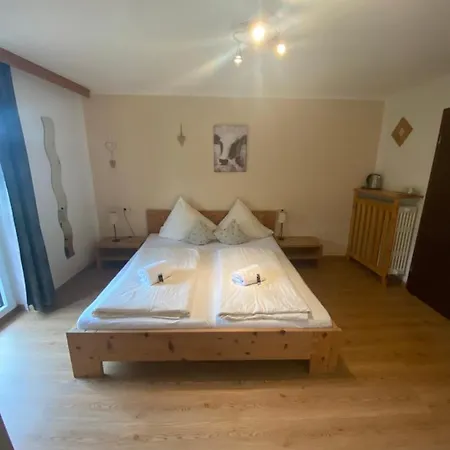 Guest house Alpenappartements Schwalbennestl 3*