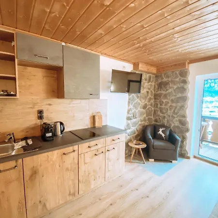 Alpenappartements Schwalbennestl Guest house 3*