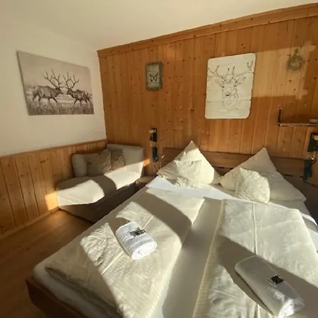 Schwalbennestl Gasthof 2*