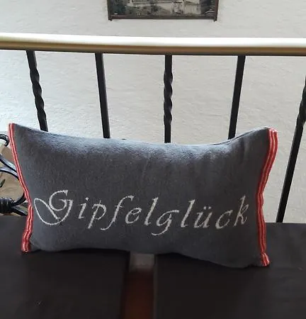 Alpenappartements Schwalbennestl Guest house