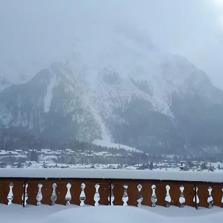 Alpenappartements Schwalbennestl Guest house 3*