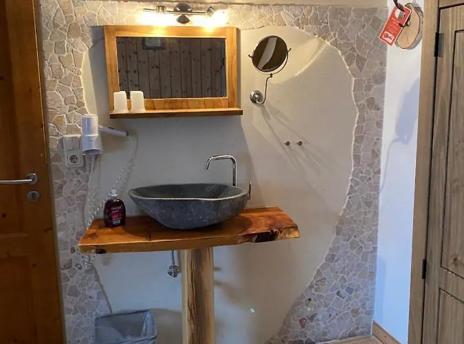 Gæstehus Alpenappartements Schwalbennestl Mittenwald