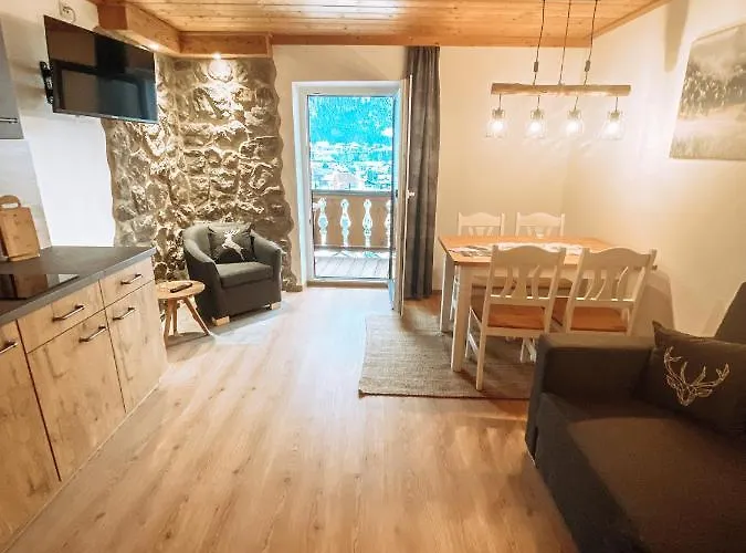 Gæstehus Alpenappartements Schwalbennestl Mittenwald